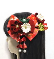 髪飾り 髪飾り赤 リボン赤 成人式 卒業式 七五三 つまみ細工 振袖 袴