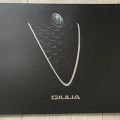アルファロメオジュリア　公式カタログ