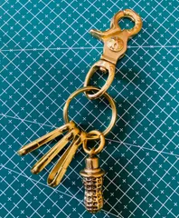 真鍮無垢　ブラス　レバーナスカン　真鍮ピーナッツ付　ヴィンテージ風