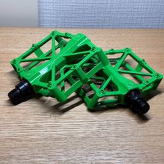 [新品]　アルミフラットペダル　X型広い両面踏みのペダル グリーン
