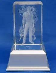 【中古】置物・装飾品 [単品] 桐生一馬 3Dクリスタル 「PS5/PS4ソフト 龍が如く8 セガストア限定 DXパック 3Dクリスタルダブルドラゴンセット」 同梱特典