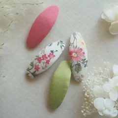 ピンクのお花のパッチンピン