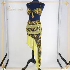 ベリーダンス オリエンタル 衣装 上下セット 黒 黄色 ゴールド 花柄 ラインストーン ビーズ イエロー系 ブラック系 発表会 舞台 イベント ダンス衣装 民族衣装 コスチューム レディース衣装 ステージ衣装 ゴールド装飾 ビーズ装飾 セットアップ セクシー