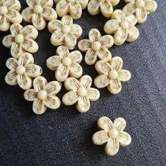 【 10個 】 アンティーク調 ゴールドラインのお花ビーズ 5枚花弁 ベージュ フラワービーズ アクリルビーズ フラワーモチーフ ちぃぷぅち