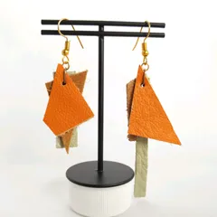 本革タグピアス orange