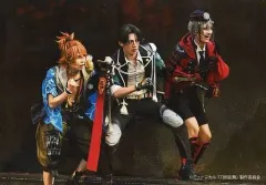 【中古】生写真(男性) 石橋弘毅(日向正宗)・立花裕大(豊前江)・糸川耀士郎(浦島虎徹)/ライブフォト・横型・全身・1部衣裳・キャラクターショット/「ミュージカル『刀剣乱舞』 ～静かの海のパライソ～ 2021」ローソンプリント限定ブロマイド