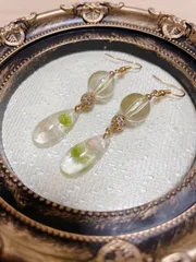 レジンピアス