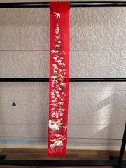 【縮緬】【古布】【はぎれ】（長さ：約１５０㎝／幅：約１３㎝〜１８㎝）