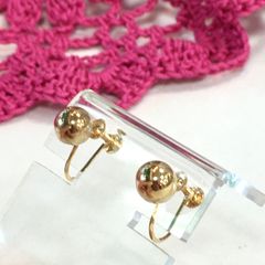 コロンと可愛い　18金 ゴールド　ボールイヤリング　新品　宝石店ストック　k18 金のイヤリング　ゴールドボール