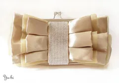 パーティーバッグ/【カラー：ゴールドベージュ】大きめサイズ★ゴージャスラインストーン!!ふんわりサテンエレガント系リボンbag19　クラッチバッグ パーティ フォーマル レディース お呼ばれ スーツ 結婚式