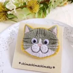 サバ白猫の刺繍ブローチ＊サバトラ/サバ白