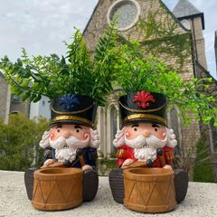 鉢植え 植木鉢 プランター プラントポット フラワーポット 花瓶 ガーデニング 樹脂 屋内 屋外 室内 インテリア 庭 玄関 くるみ割り人形風 多肉植物 サボテン ブルー レッド
