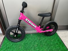 ストライダー STRIDER アメリカモデル 12インチ キックバイク ピンク バランスバイク ペダルなし自転車