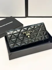 【今日特価】PRADA プラダ ブラック ツーフォール ウォレット 送料無料 在庫限定セール価格！?-WTO輸入3-WTO輸入3