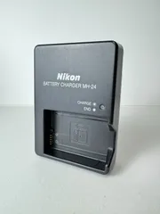 Nikon Coolpix P7100 CCD デジタルカメラ バッテリー3個 Nikon Coolpix P7100 CCD デジタルカメラ バッテリー3個 Nikon COOLPIX