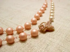 フェイクパールのロングネックレス　ゾウさん　ピンク