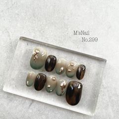 ネイルチップ チップ グラデーション 緑 ニュアンス カッコイイ