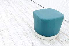 Knoll ノール 回転式ハイチェア スツール 高さ60cm ターコイズブルー Knoll ノール 回転式ハイチェア スツール 高さ60cm ターコイズブルー