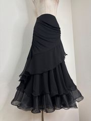 華やか✨ 新品 社交ダンス スカート 黒 7段フリル ラインストーン付