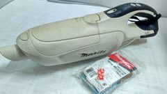 h7472 マキタ　18V充電式クリーナーCL182FD 紙パック10個付き