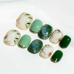 Sun&Beam Nails 手作り ネイルチップ ショート 短め 緑 みどり ラウンド つけ爪 ネイル キラキラ 人気 おしゃれ かわいい デザイン 貼るだけ 付け爪 10枚入 (#33 緑の椿 ・ L) 0