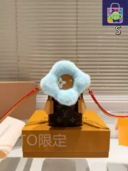 【今日特価】LV ルイヴィトン クリスマス限定 Vivian スマートフォンポーチ（15×10cm）-WTO輸入