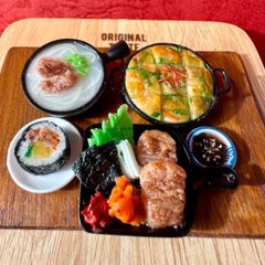 249 韓国メニューセットB⭐️ミニチュアフード　サムギョプサル　チヂミ　ソルロンタン　キンパ　韓国料理　ドールハウス　リカちゃん　シルバニア　食品サンプル　フェイクフード　ミニチュア