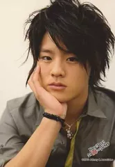 【中古】生写真(ジャニーズ) Hey! Say! JUMP/岡本圭人/衣装カーキ・右手顎・上半身・ネックレス・背景白・Hey!Say!2010JUMP/公式生写真