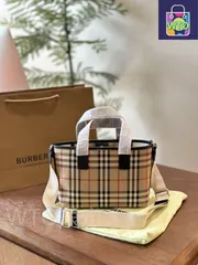 【今日特価】Burberry ナイロン トートバッグ 25×18cm -WTO輸入