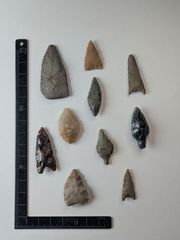 石鏃(やじり)セット【出土品】10点セットです。完品に近いです。