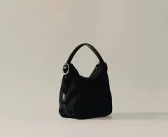 【TOUT Y EST】パラレルバッグ ブラック 新品未使用品 2025年最新】TOUT y estの人気アイテム - メルカリ