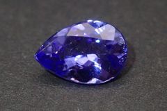 天然ゾイサイト(タンザナイト) ルース 0.600ct* 約6mm×4mm ソーティング付き!