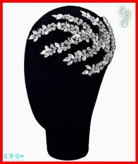 社交ダンス、デモに スワロフスキー使用の髪飾り 黒 ブラックSwarovski 社交ダンス、デモに スワロフスキー使用の髪飾り 黒 ブラック