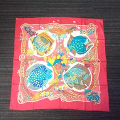 HERMES エルメス カレ90 深海魚 大判スカーフ タグ付 ターコイズブルー HERMES エルメス カレ90 深海魚 大判スカーフ タグ付 ターコイズ