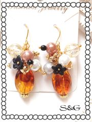 ピアス　べっ甲オーバル　ジャラピ　BLACKフラワー　パール　ビーズ