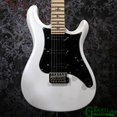 EVH wolfgang STD.をベースに マットホワイトへリフィニッシュ