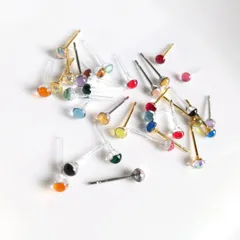 ランダムカラー　1ペアスタッドピアス