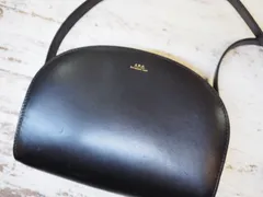 ◆A.P.C. アーペーセー ハーフムーンバッグ レザー ブラック×ゴールド ショルダー ポーチ◆