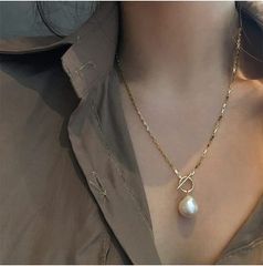 天然大粒バロックパール淡水パールのチェーンネックレス 真珠  華奢  45cm