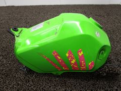 【まるポ】Kawasaki GPZ400F2 純正ガソリンタンク（赤×黒） まるポ様専用】Kawasaki GPZ400F2 純正ガソリンタンク（赤×黒