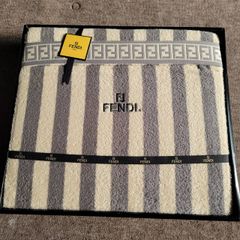 FENDI　タオルケット　グレー　寝具　フェンディ