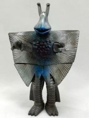 ご当地怪獣ウードン メタリックブラックカラー - メルカリ