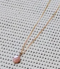 ピンクシェルネックレス