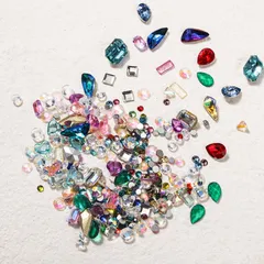 サムコス ラインストーン ネイルパーツ 約250粒セット 大きいサイズ 小さいサイズ 多種多様なデザイン オーロラ幻彩 キラキラ 立体 平底 異形 ネイルストーン DIY カラー ネイルアート デコ用 複数の形状 複数色（ハイブリッド宝石）
