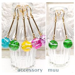 SALE♪ 風鈴ピアス ドット大玉ヨーヨー柄 青空と向日葵 手描きシェル 