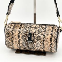 【良品】MaxMara ポシェット サコッシュ ワンショルダーバッグ 肩掛け 良品】MaxMara ポシェット サコッシュ ワンショルダーバッグ