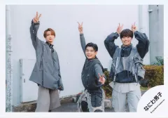 【中古】生写真(STARTO) なにわ男子/高橋恭平・長尾謙杜・大橋和也/横型・膝上/アルバム「+Alpha」MV＆ジャケ写オフショット/公式生写真