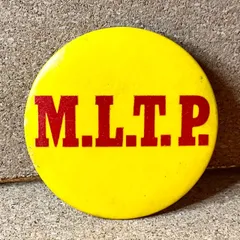 ビンテージ 缶バッジ 黄色 ツートーン MLTP アンティーク 50s ~ 60s 70s 80s 90s 小物 アクセサリー 古着 vintage USA ユーロ 仕入れ  p10/のサムネイル