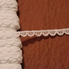 5m!綿ケミカルレース　幅0.7ｃｍ極細スカラ柄オフホワイト [04371