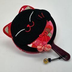 【和柄手鏡　NO.9】猫好きさん必見！縮緬の和柄手鏡🌸　１点物